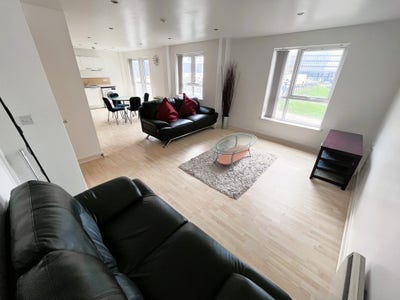 2 bed flat to rent The Linx, 10 Naples Street, Man Main Photo