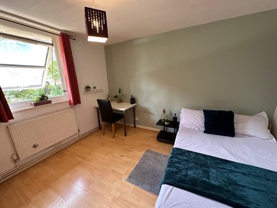 85m - Cozy room available Archway  Main Photo