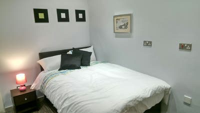 🚶 Prime Location Ensuite-Short-Term 1 Month Rent  Main Photo