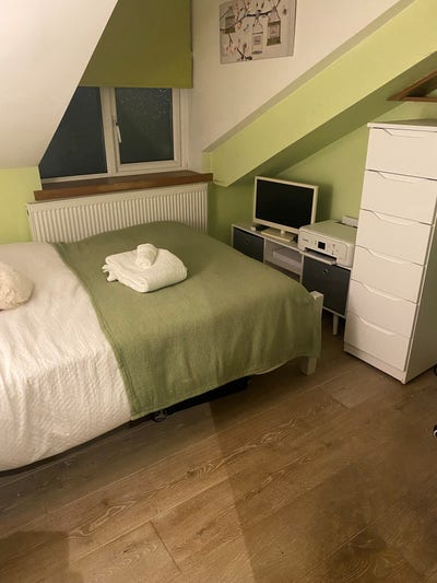 Room to let in Greenford  Main Photo