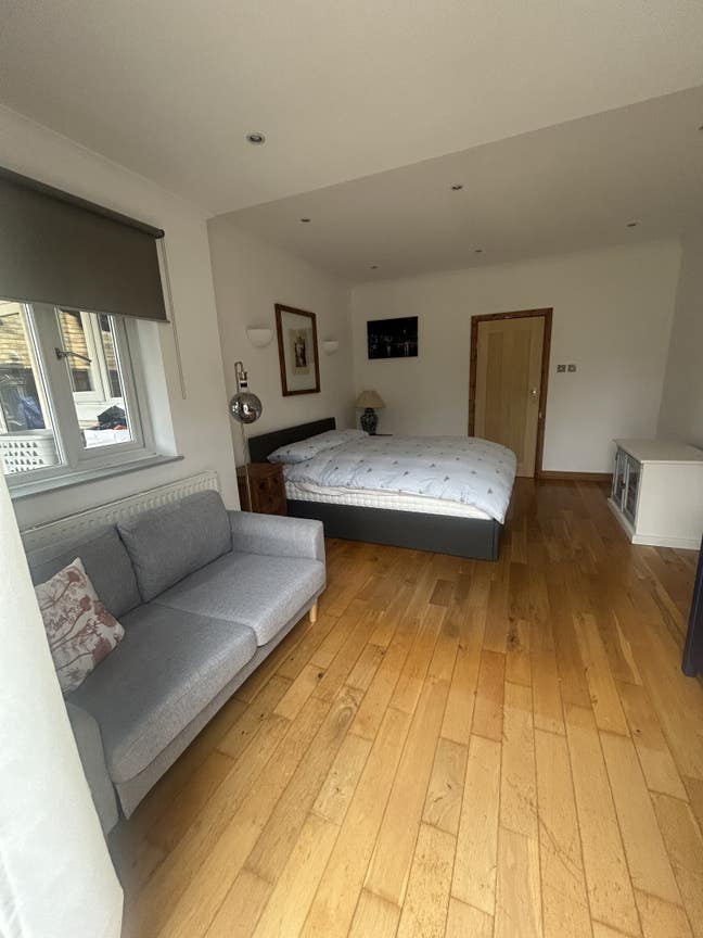 Double room in Putney  Main Photo