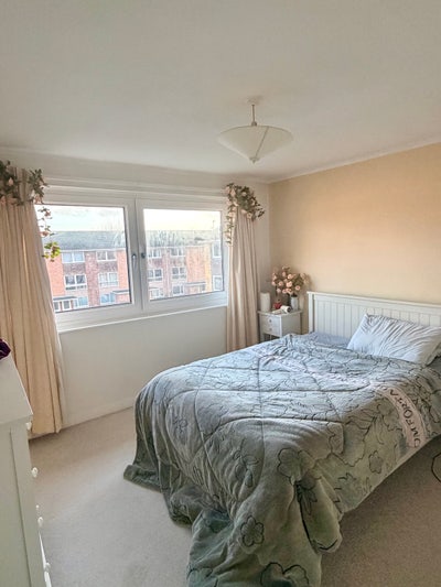 Double Room Available in 2 Bedroom Flat Main Photo