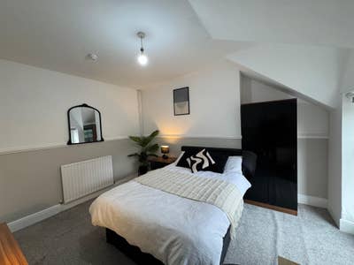 Recently refurbished rooms / Only 1 room left Main Photo