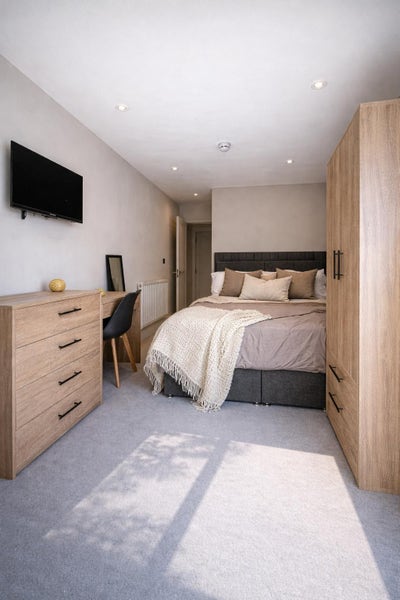 En-Suite Rooms – Comfort & Convenience🔥 Main Photo
