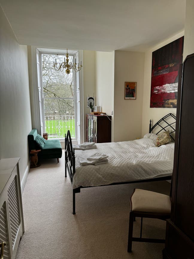 Room with Park View Bath Main Photo