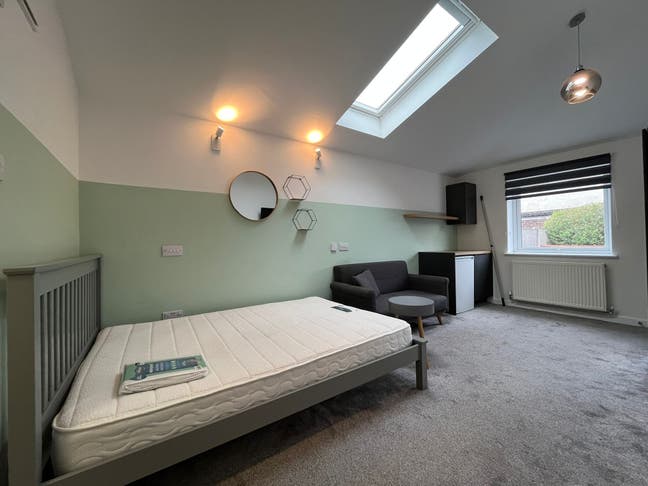 Spacious En-Suite Room – Cul De Sac – Bills Includ Main Photo