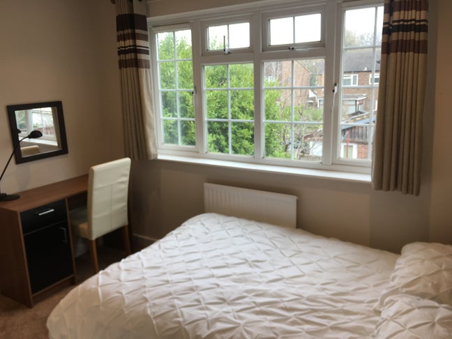 Beautiful double room to let 🏡 Main Photo