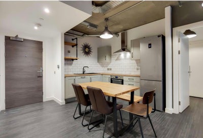 Modern Double Room – Fully Furnished Main Photo