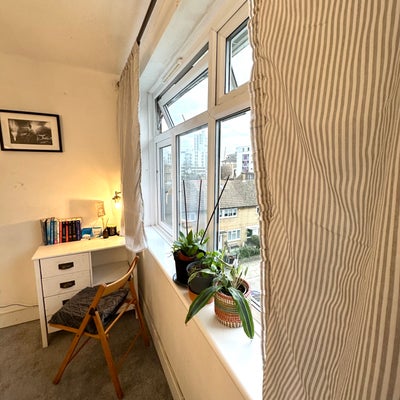 Double Room South Quay 6 Months Main Photo