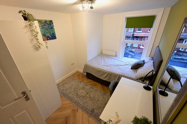 9 Bed Fallowfield 🏡 Virtual Tour Available 🔥  Main Photo