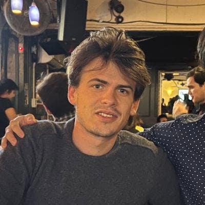 Graduate Student Summer Let  Main Photo