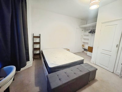 Robinson Road, Ground floor Studio, SW17 9DR Main Photo