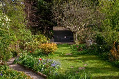 Peaceful Double Room in Lovely House with Garden Main Photo
