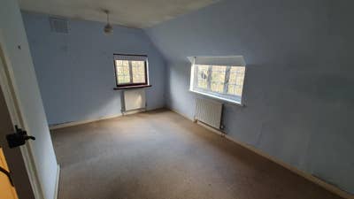 Lovely Spacious 2 bed Flat with Cottage Garden Main Photo
