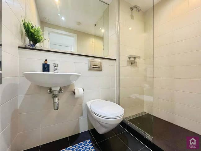 Double En Suite Room Media City Main Photo