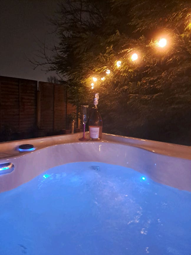 Gorgeous unique house share Main Photo