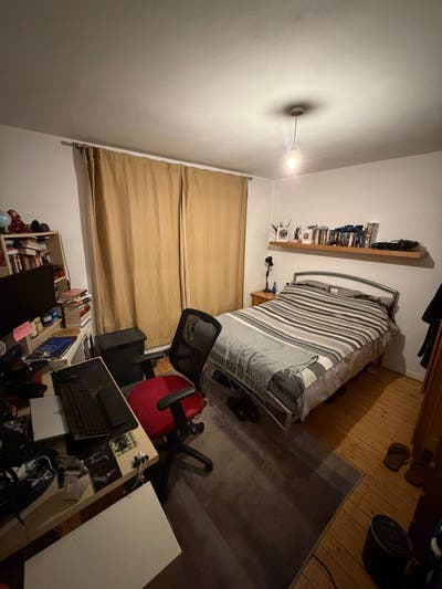 Lovely Large Double Room Zone 2 Incl Bills  Main Photo