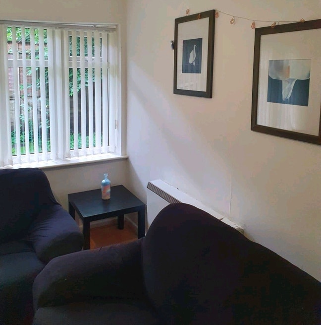 1 bed Flat Bills Inc, Didsdury, transport hospital Main Photo