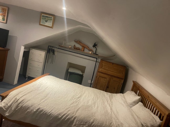 Room in shared house  Main Photo