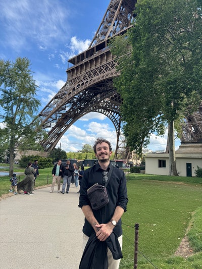 I am a professional male  aged 28 looking for... Main Photo