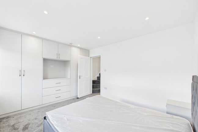 Double room for single occupancy bills included Main Photo