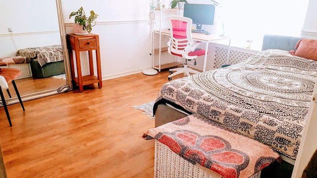 ☀️Large double room in a riverside garden flat☀️ Main Photo