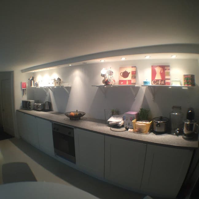 Double bedroom in great location  Main Photo