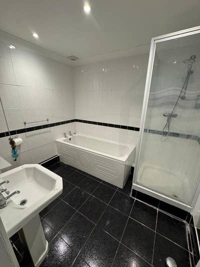 2 Bed Terrace house Main Photo