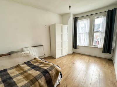 Spacious double room in chilled house N15 Main Photo