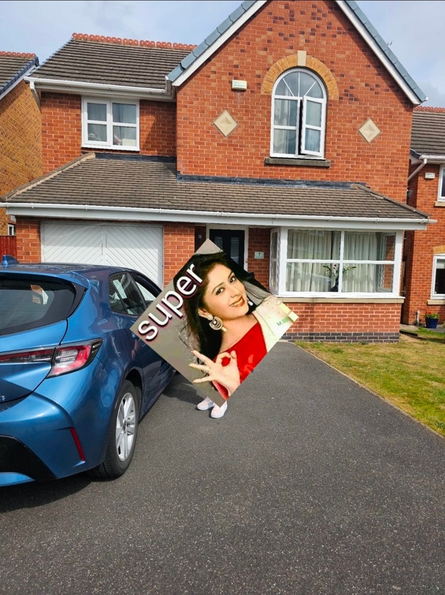 Furnished room + parking, bills inc Main Photo