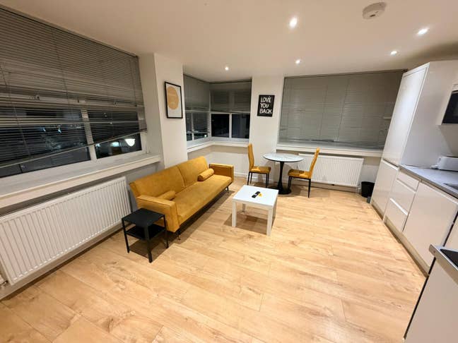 One bedroomed Flat Aylesbury Main Photo