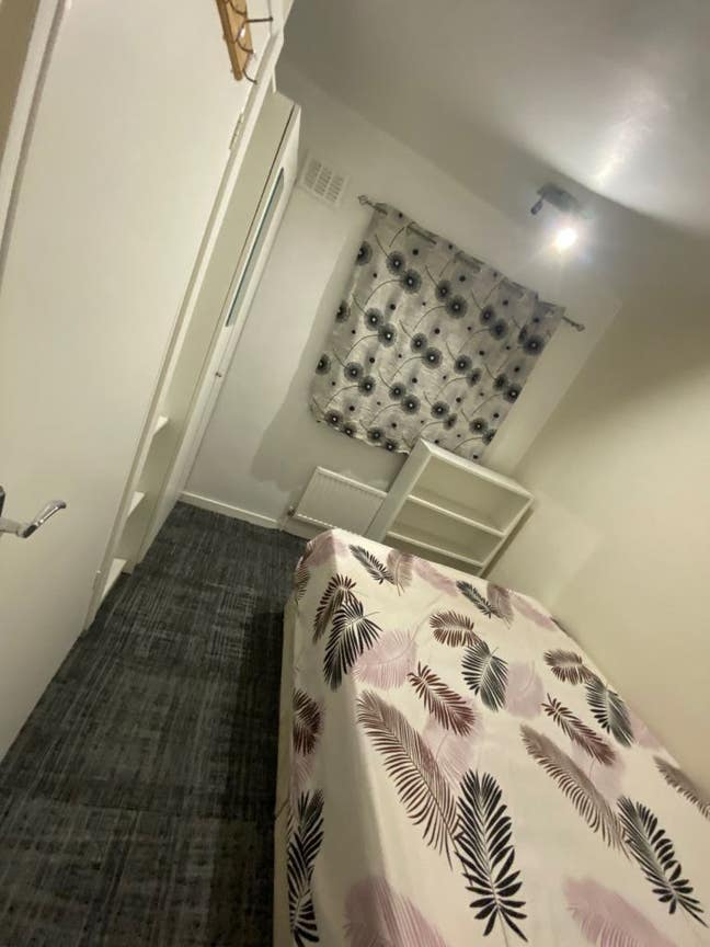 Double Room to Rent – Excellent Location – RM10 Main Photo