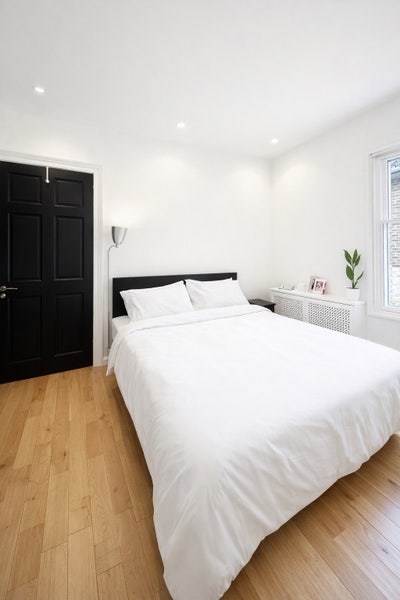 Beautiful huge and clean room to rent Main Photo