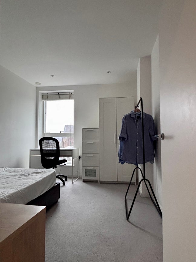 City Centre en-suite bedroom, next to station Main Photo