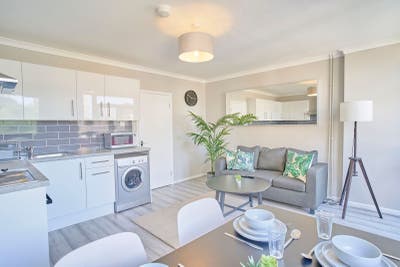 Bright Double by Victoria Park & Canal Main Photo