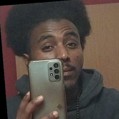 24 year old Male seeks a single or double room Main Photo