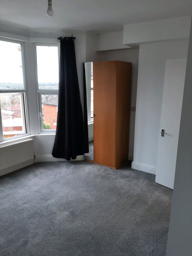 1 Bedroom Flat - 32 Jubilee Road, Knowle, BS4 2LP Main Photo