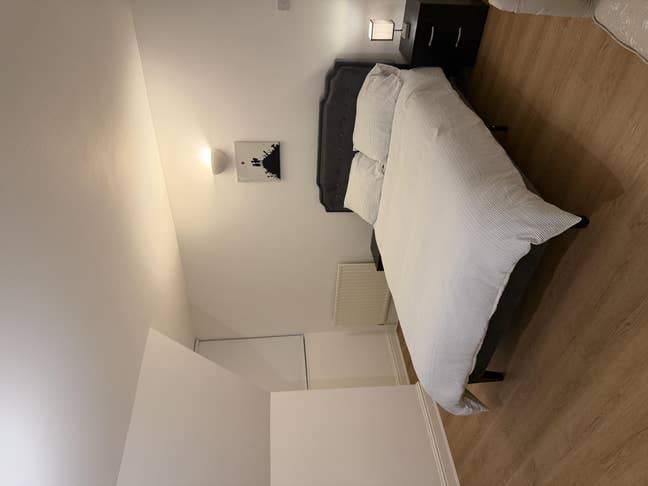 Spacious Double Room for Rent  Main Photo