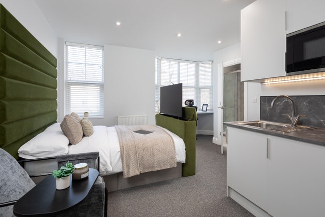 Luxury Suites | Bills Included | Private Gym Main Photo