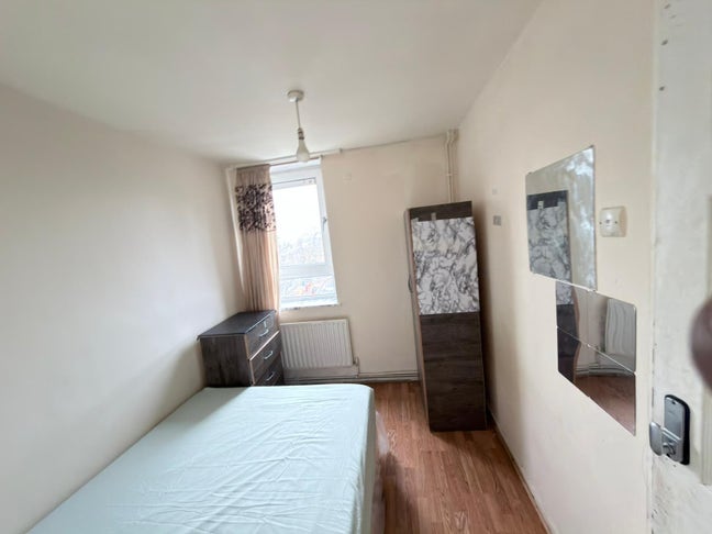 Dblroom in Canary Wharf Teviot St Main Photo