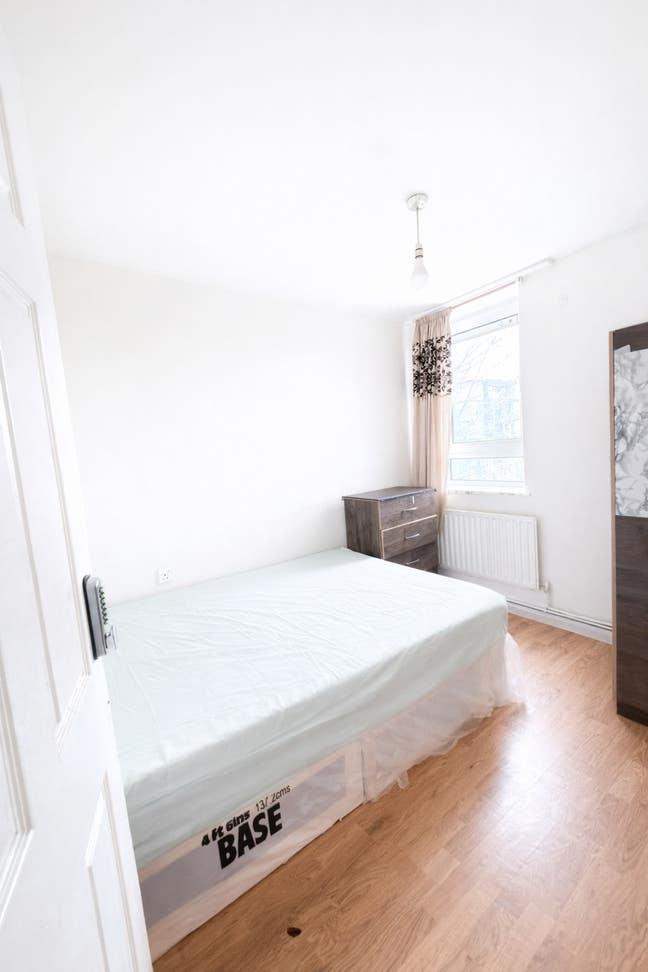 Dblroom in Canary Wharf Teviot St Main Photo