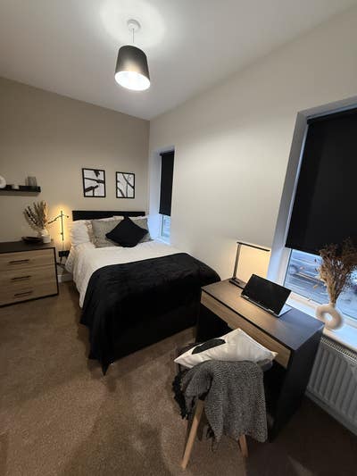 Designer Living In Manchester! ✨ Main Photo