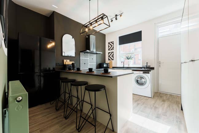 Four Double Rooms available until June - bills inc Main Photo