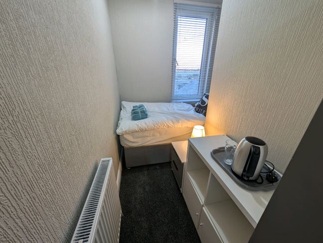 X1 Ensuite Room on Bae's Doorstep - Ideal Location Main Photo