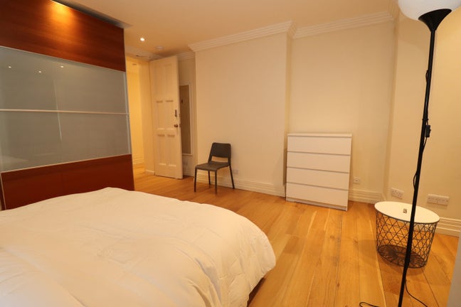 5 Stunning Rooms in North London - Do not Let Go!! Main Photo