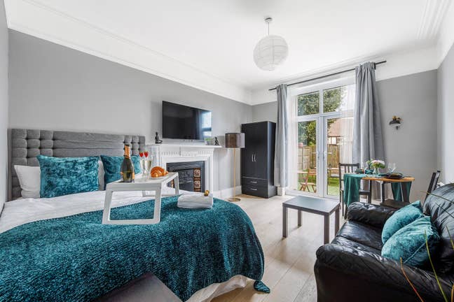 01/04/2026 - Sunny Garden Double room Main Photo