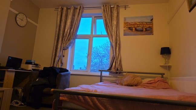 2 Luxury Rooms to Let – Crown Lane N14  Main Photo