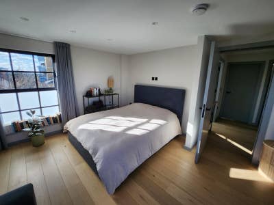 Room with canal view available in Maida Vale  Main Photo