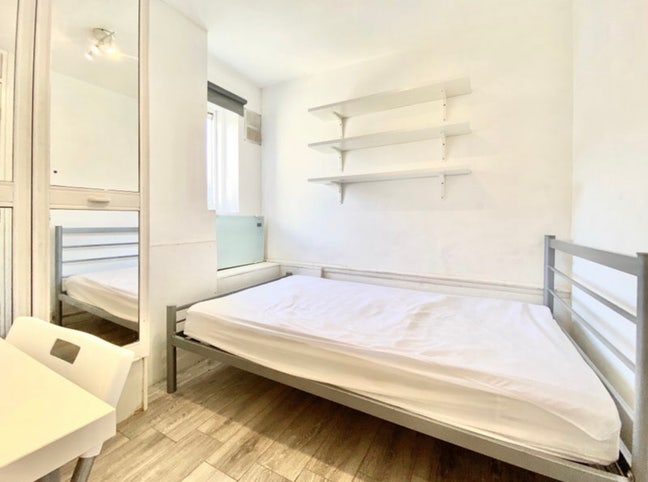 Double Room in Zone 1 - 5min to Liverpool Street Main Photo