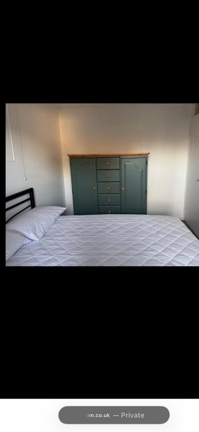 Bright, double sized room available immediately  Main Photo